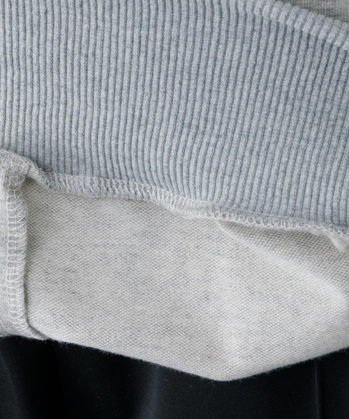 MILKFED.（ミルクフェド）の「SPLIT NECK S/S SWEAT TOP（スウェット・レディース・ベージュ/アッシュ・ONE SIZE）」の4枚目の写真