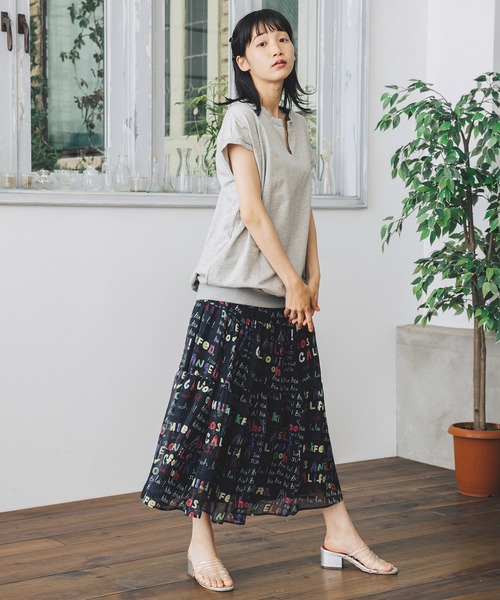 MILKFED.（ミルクフェド）の「SPLIT NECK S/S SWEAT TOP（スウェット・レディース・ベージュ/アッシュ・ONE SIZE）」の20枚目の写真