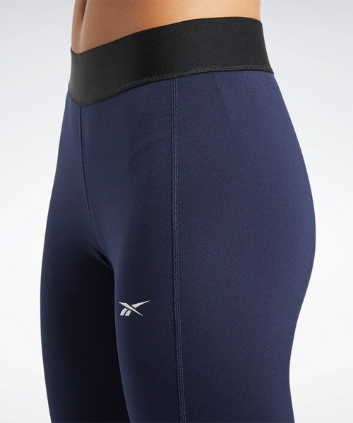 Reebok（リーボック）の「トレーニング エッセンシャルズ リニア ロゴ タイツ / Training Essentials Linear Logo Tights（レギンス/スパッツ・レディース・ネイビー/ブラック・X-SMALL/X-LARGE/MEDIUM/SMALL/LARGE）」の5枚目の写真