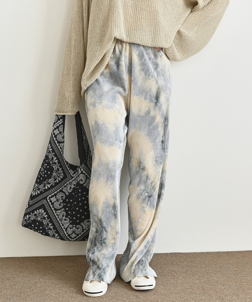 me+em select（ミームセレクト）の「タイダイプリーツワイドパンツ（その他パンツ・レディース・ライトブルー/ブルー/ネイビー/ブラック・FREE）」の3枚目の写真