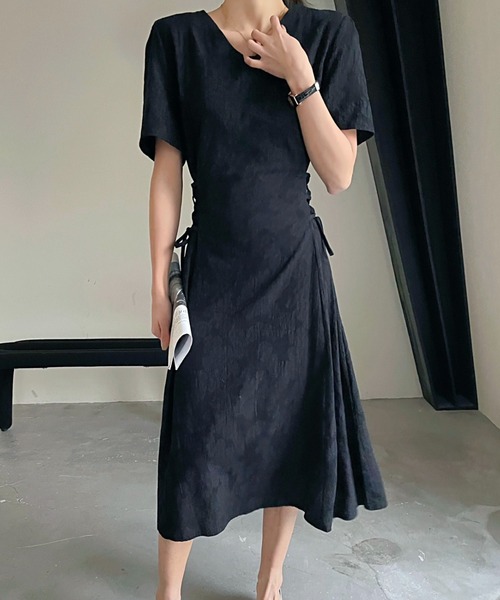 emi+(エミプラス)の「サイド紐 ロングワンピース(ワンピース・レディース・グレー/ベージュ/サックスブルー/ブラック/キャメル/ピンクベージュ・M/L)」の18枚目の写真