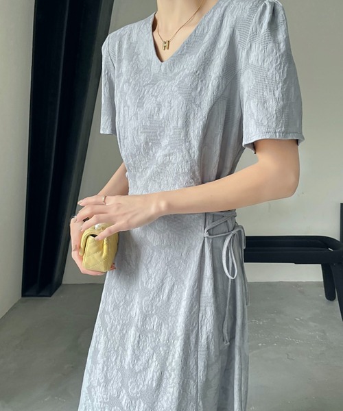 emi+(エミプラス)の「サイド紐 ロングワンピース(ワンピース・レディース・グレー/ベージュ/サックスブルー/ブラック/キャメル/ピンクベージュ・M/L)」の9枚目の写真