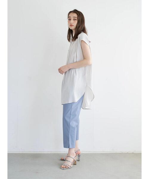 YECCA VECCA(イェッカヴェッカ)の「・ラウンドヘムギャザーロングブラウス(シャツ/ブラウス・レディース・ライトグレー/チャコールグレー/グリーン系その他3/ライトブルー・FREE)」の12枚目の写真