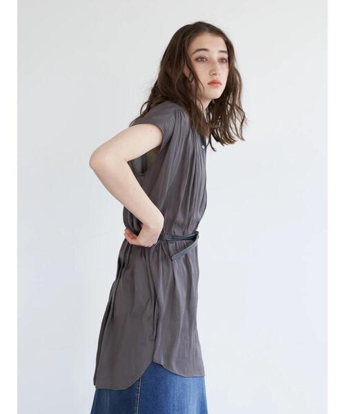 YECCA VECCA(イェッカヴェッカ)の「・ラウンドヘムギャザーロングブラウス(シャツ/ブラウス・レディース・ライトグレー/チャコールグレー/グリーン系その他3/ライトブルー・FREE)」の21枚目の写真