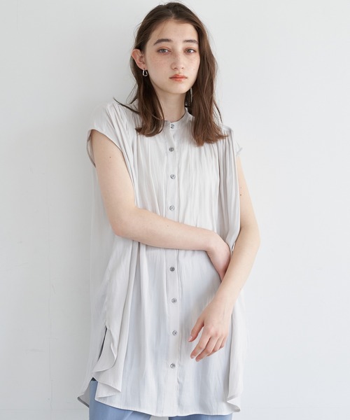 YECCA VECCA(イェッカヴェッカ)の「・ラウンドヘムギャザーロングブラウス(シャツ/ブラウス・レディース・ライトグレー/チャコールグレー/グリーン系その他3/ライトブルー・FREE)」の3枚目の写真