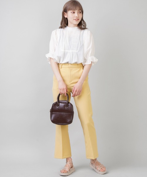 SPINNS(スピンズ)の「【2WAY仕様】フェイクレザーボストンバッグ(ショルダーバッグ・レディース・ブラック/ダークブラウン/グリーン/アイボリー・ONESIZE)」の12枚目の写真