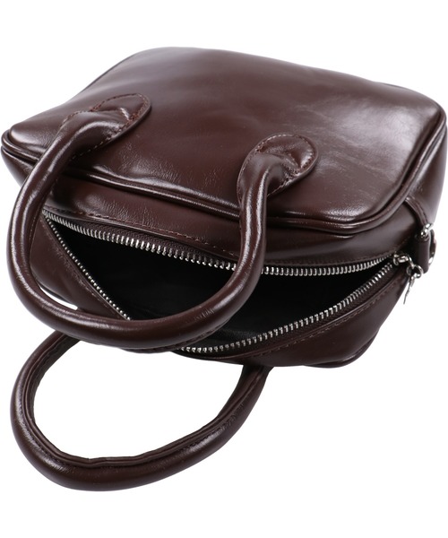 SPINNS(スピンズ)の「【2WAY仕様】フェイクレザーボストンバッグ(ショルダーバッグ・レディース・ブラック/ダークブラウン/グリーン/アイボリー・ONESIZE)」の20枚目の写真