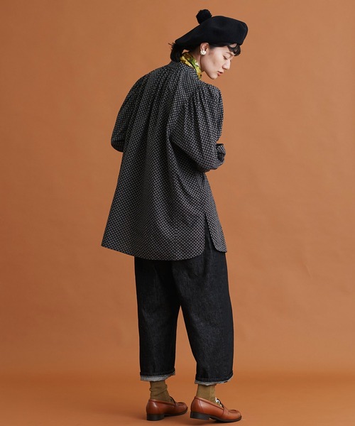 Malle（マル）の「malle コットンポプリン　小花プリント　大きなシャツ（シャツ/ブラウス・レディース・ブラック・FREE）」の9枚目の写真