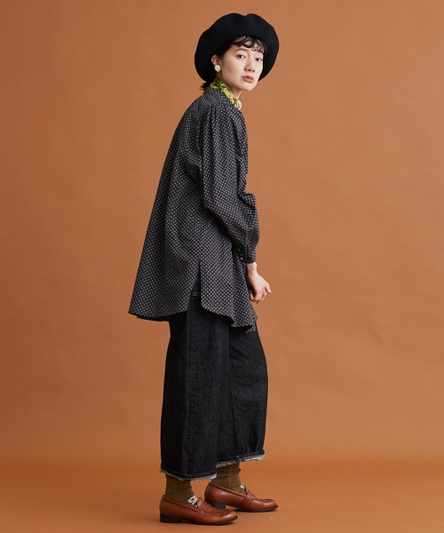 Malle（マル）の「malle コットンポプリン　小花プリント　大きなシャツ（シャツ/ブラウス・レディース・ブラック・FREE）」の6枚目の写真