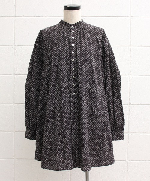 Malle（マル）の「malle コットンポプリン　小花プリント　大きなシャツ（シャツ/ブラウス・レディース・ブラック・FREE）」の15枚目の写真