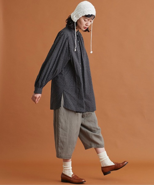 Malle（マル）の「malle コットンポプリン　小花プリント　大きなシャツ（シャツ/ブラウス・レディース・ブラック・FREE）」の4枚目の写真