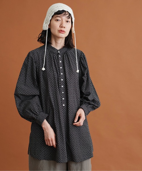 Malle（マル）の「malle コットンポプリン　小花プリント　大きなシャツ（シャツ/ブラウス・レディース・ブラック・FREE）」の14枚目の写真