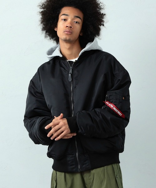 Alpha Industries(アルファインダストリーズ)の「【ユニセックス対応】MA-1 NATUS NEO スーパービッグミリタリージャケット(MA-1・メンズ・ブラック/グレー系その他/レッド系その他・SMALL/MEDIUM/LARGE/X-LARGE/X-SMALL)」の9枚目の写真