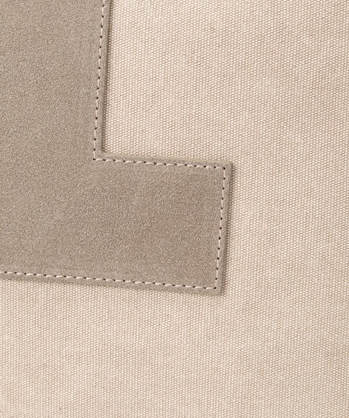 IACUCCI（イアクッチ）の「ソルベット  M CANVAS/SUEDE（トートバッグ・レディース・グレー/ダークブラウン/グレイッシュベージュ・FREE）」の8枚目の写真