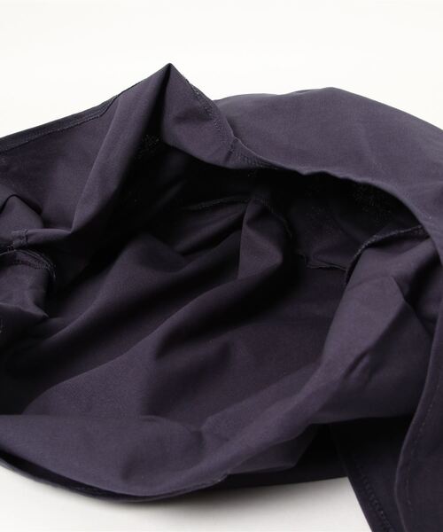 Traditional Weatherwear(トラディショナルウェザーウェア)の「MARCHAIS BAG(エコバッグ/サブバッグ・レディース・ホワイト/ネイビー/グレー・F)」の4枚目の写真