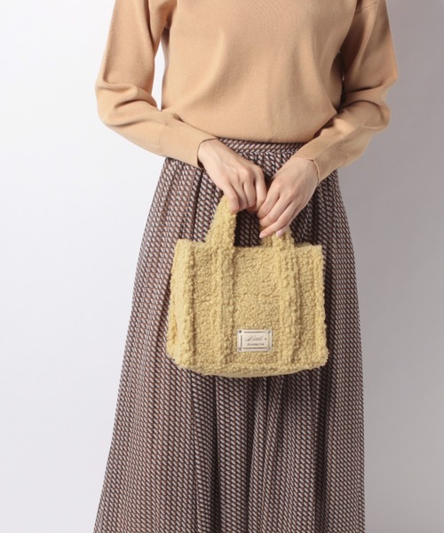 LITTLE ACCESSORIES（リトルアクセサリーズ）の「もこもこ素材の2WAYミニトート（ショルダーバッグ・レディース・ベージュ/ピンク/イエロー/ブルー/アイボリー・フリー）」の13枚目の写真
