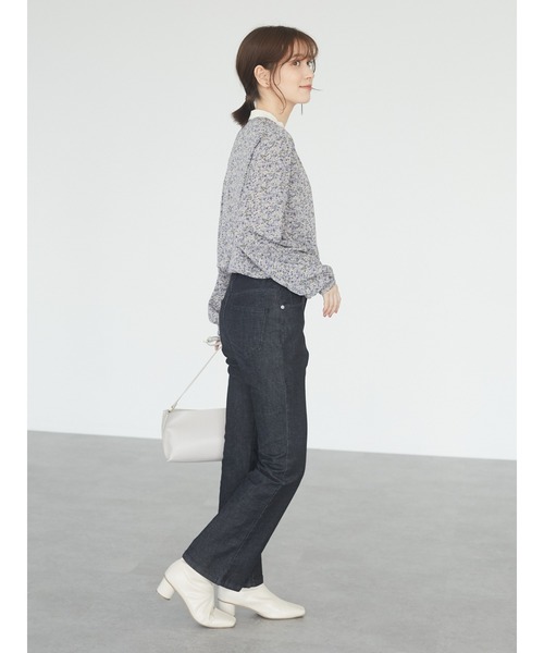 Green　Parks（グリーンパークス）の「・ELENCARE DUE フラワーパイピングブラウス＊（シャツ/ブラウス・レディース・ブラック/ベージュ/ピンク/ブルー・FREE）」の6枚目の写真