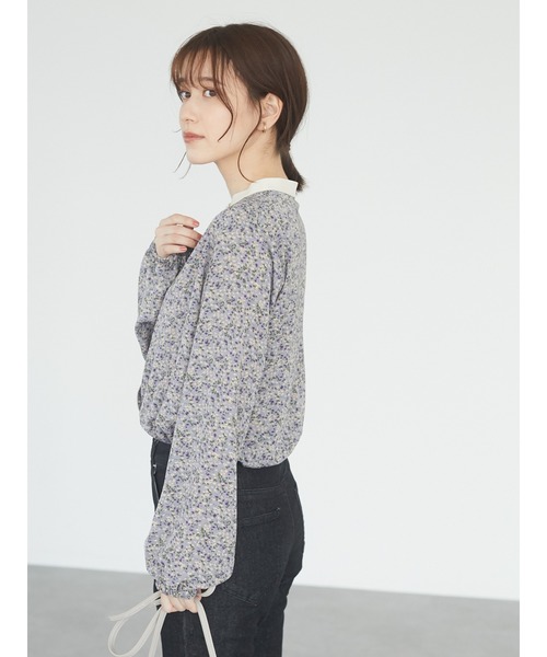 Green　Parks（グリーンパークス）の「・ELENCARE DUE フラワーパイピングブラウス＊（シャツ/ブラウス・レディース・ブラック/ベージュ/ピンク/ブルー・FREE）」の5枚目の写真