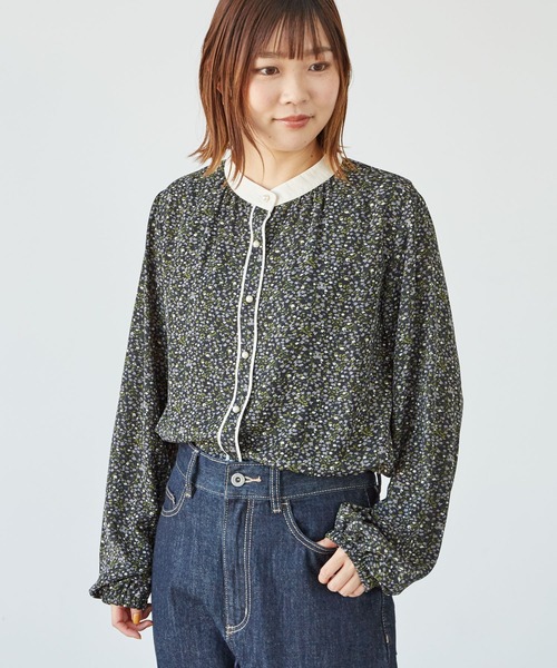 Green　Parks（グリーンパークス）の「・ELENCARE DUE フラワーパイピングブラウス＊（シャツ/ブラウス・レディース・ブラック/ベージュ/ピンク/ブルー・FREE）」の7枚目の写真
