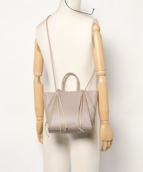 N.（N. Natural Beauty Basic）（エヌエヌナチュラルビューティーベーシック）の「【追加生産】かがりステッチショルダーバッグ（トートバッグ・レディース・ベージュ・ﾌﾘ-）」の8枚目の写真