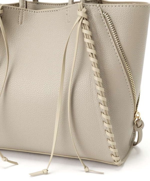 N.（N. Natural Beauty Basic）（エヌエヌナチュラルビューティーベーシック）の「【追加生産】かがりステッチショルダーバッグ（トートバッグ・レディース・ベージュ・ﾌﾘ-）」の11枚目の写真