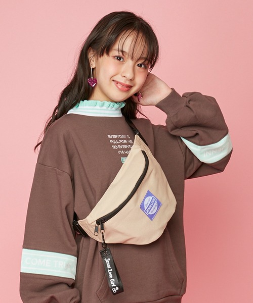 JENNI love(ジェニィラブ)の「シンプルウエストバッグ(ボディバッグ/ウエストポーチ・キッズ・ラベンダー/ブラック/ベージュ・F)」の1枚目の写真