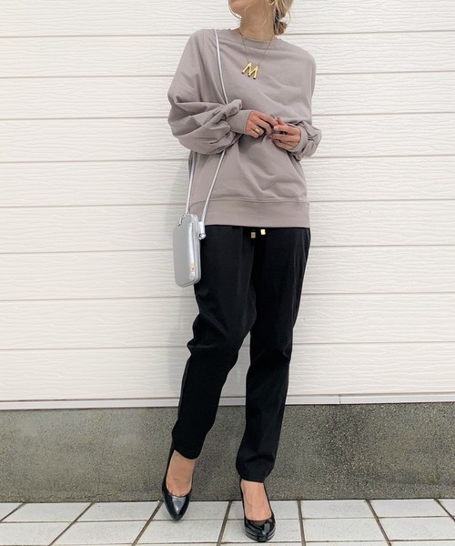 Q（キュー）の「ミニ裏毛ボリュームスリーブトレーナー（スウェット・レディース・ライトブルー/キャメル・MEDIUM）」の6枚目の写真