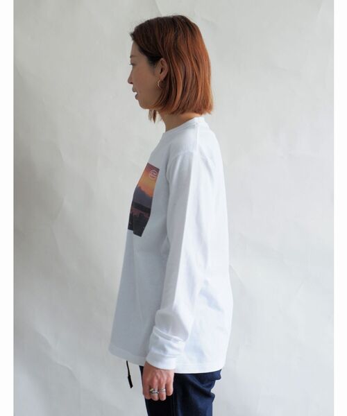 MANASTASH(マナスタッシュ)の「MANASTASH/マナスタッシュ W's PHOTO L/S TEE 'SUNSET' ウィメンズ フォトロンT サンセット(Tシャツ/カットソー・レディース・ホワイト/ブラック・MEDIUM)」の4枚目の写真