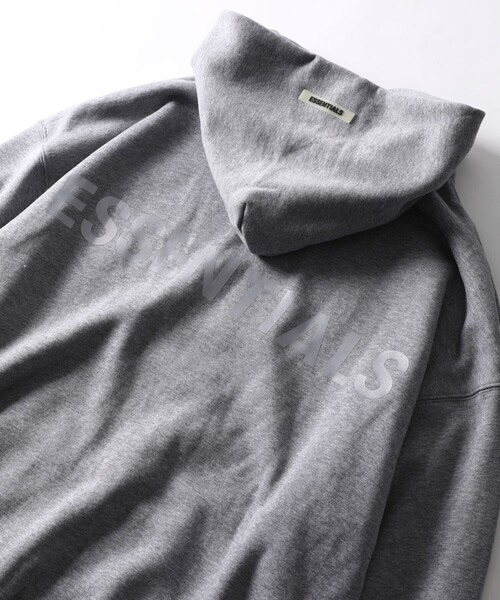 FREAK'S STORE(フリークスストア)の「WEB限定 FOG ESSENTIALS/エフオージーエッセンシャルズ リフレクターバックプリント プルオーバー パーカー/フーディー/Reflector(パーカー・メンズ・ホワイト/ブラック/ベージュ/グレー/ピンク・SMALL/MEDIUM/LARGE/X-LARGE)」の4枚目の写真