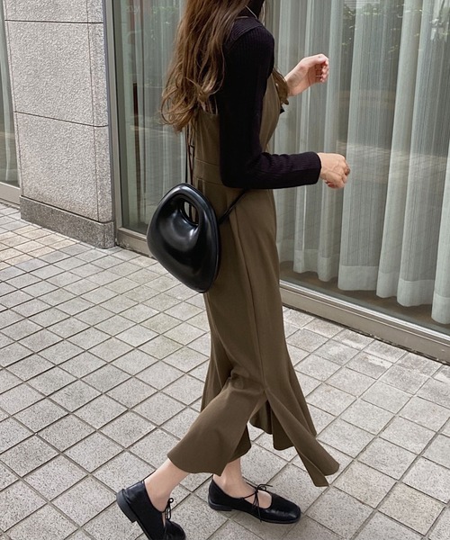 LAUIR(ラウアー)の「キャミソールワンピース(ワンピース・レディース・ブラック・X-LARGE)」の9枚目の写真