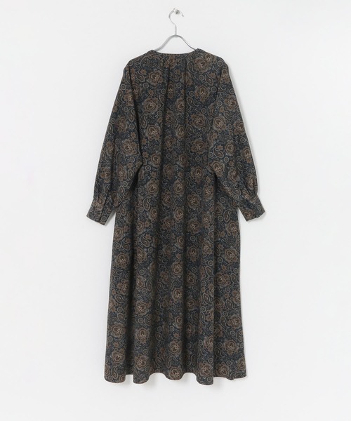 ITEMS URBANRESEARCH（アイテムズ アーバンリサーチ）の「ペイズリーロングワンピース（ワンピース・レディース・ブラック/ブラウン/カーキ・FREE）」の19枚目の写真