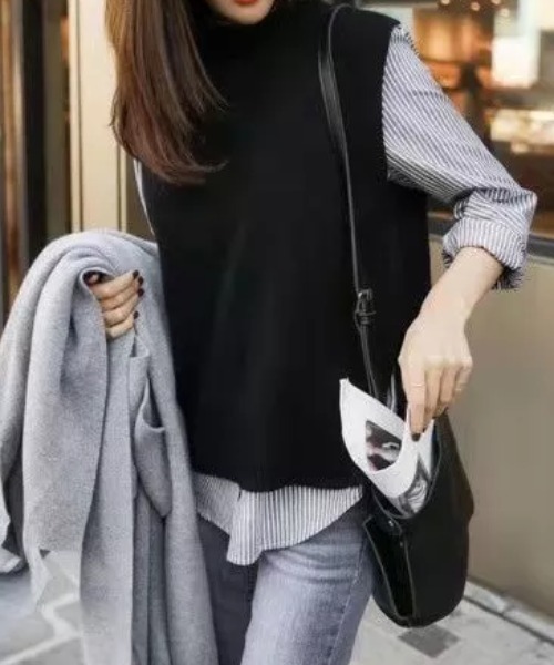 everycoco(エブリーココ)の「オーバーサイズクルーネックニットベスト◇(ベスト・レディース・ブラック/ベージュ/グレー・FREE)」の3枚目の写真