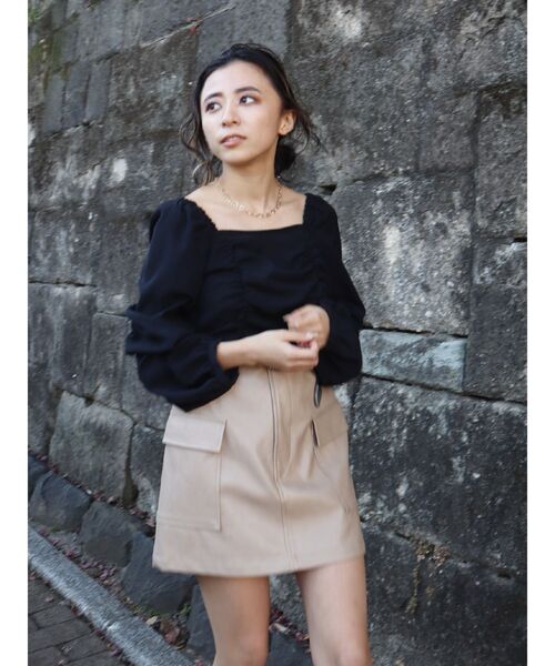 EVRIS（エヴリス）の「シャーリングショートトップス（シャツ/ブラウス・レディース・グリーン/その他1/ブラック・FREE）」の16枚目の写真