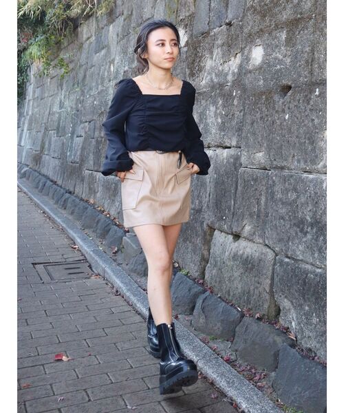 EVRIS（エヴリス）の「シャーリングショートトップス（シャツ/ブラウス・レディース・グリーン/その他1/ブラック・FREE）」の17枚目の写真