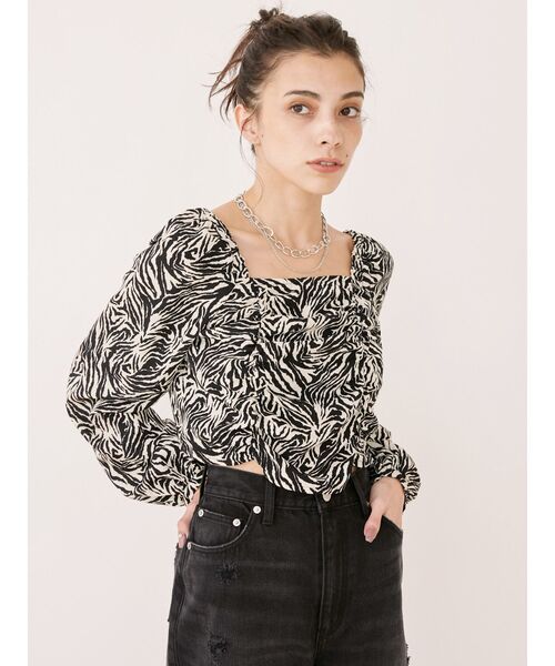 EVRIS（エヴリス）の「シャーリングショートトップス（シャツ/ブラウス・レディース・グリーン/その他1/ブラック・FREE）」の19枚目の写真