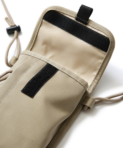 Dickies(ディッキーズ)の「【DICKIES/ディッキーズ】874チノと同じTCツイル素材を使用したネックポーチ ショルダーバッグ(ショルダーバッグ・メンズ・ブラック/チャコールグレー/ベージュ・FREE)」の14枚目の写真