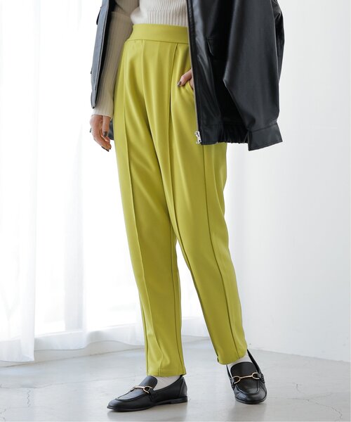 frames RAY CASSIN(フレームスレイカズン)の「S/M展開 Everydayパンツ(スラックス・レディース・イエロー/ブラック/グレイッシュベージュ/グリーン/サックスブルー/ピンク/イエロー×グリーン・SMALL/MEDIUM)」の6枚目の写真