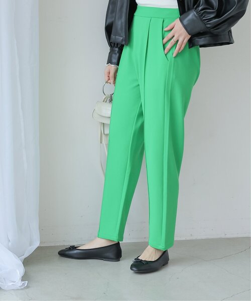 frames RAY CASSIN(フレームスレイカズン)の「S/M展開 Everydayパンツ(スラックス・レディース・イエロー/ブラック/グレイッシュベージュ/グリーン/サックスブルー/ピンク/イエロー×グリーン・SMALL/MEDIUM)」の15枚目の写真