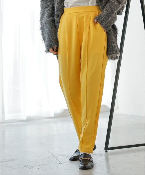 frames RAY CASSIN(フレームスレイカズン)の「S/M展開 Everydayパンツ(スラックス・レディース・イエロー/ブラック/グレイッシュベージュ/グリーン/サックスブルー/ピンク/イエロー×グリーン・SMALL/MEDIUM)」の22枚目の写真