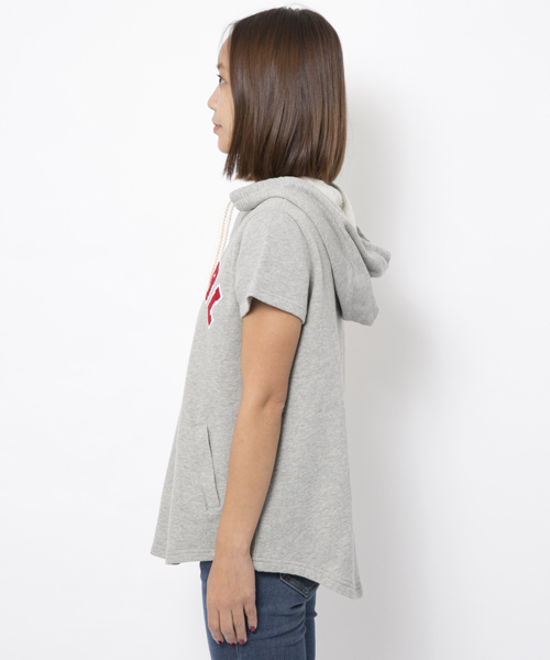 X-girl（エックスガール）の「【NYLON5月号掲載】ARCH LOGO SWEAT TUNIC（パーカー・レディース・アッシュ/ピンク/ブルー/ネイビー・1/2）」の5枚目の写真