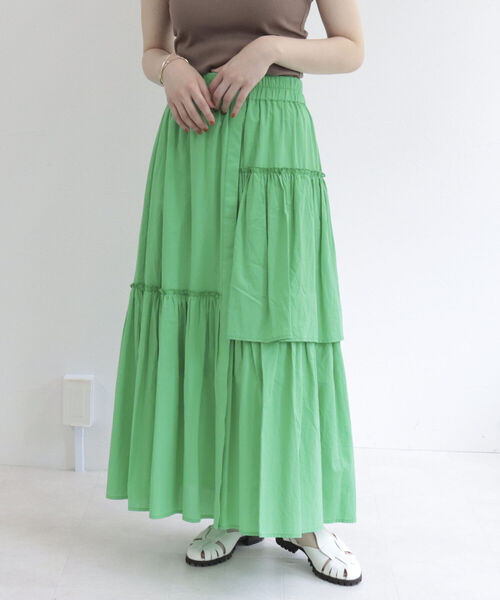 fredy emue（フレディエミュ）の「アシメギャザースカート（セットアップ可能）（スカート・レディース・ブラック/オフホワイト/グリーン・38）」の6枚目の写真