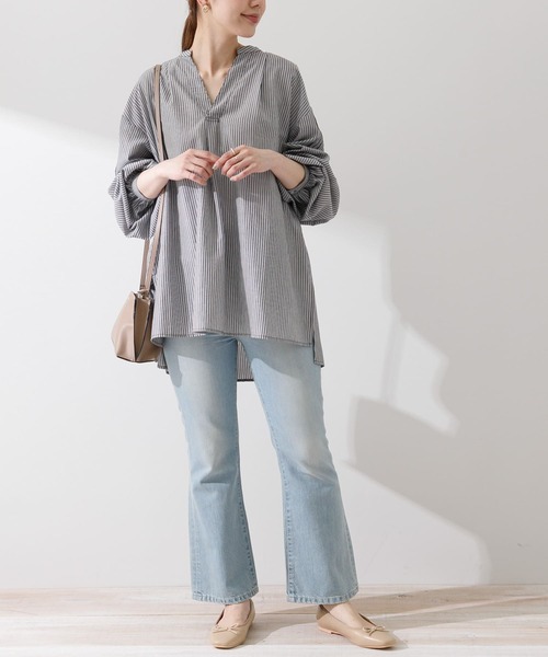 URBAN RESEARCH Sonny Label(アーバンリサーチサニーレーベル)の「『UR TECH Smart Linen Touch』リネン混タックスリーブブラウス(シャツ/ブラウス・レディース・イエロー/ベージュ系その他/ストライプ・FREE)」の5枚目の写真