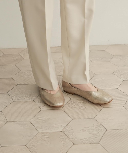 URBAN RESEARCH DOORS（アーバンリサーチドアーズ）の「メタリックパンプス（パンプス・レディース・シルバー/ゴールド・38/36/37）」の5枚目の写真