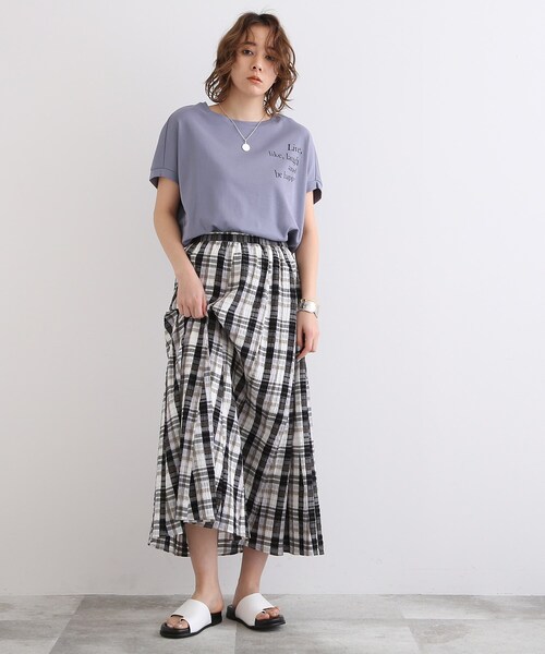 INDIVI（インディヴィ）の「◆【接触冷感/コットン100%】スムース ドルマンロゴTシャツ（Tシャツ/カットソー・レディース・ホワイト/ブラック/ベビーピンク/パープル系4・38/34/05/13/15 ）」の8枚目の写真