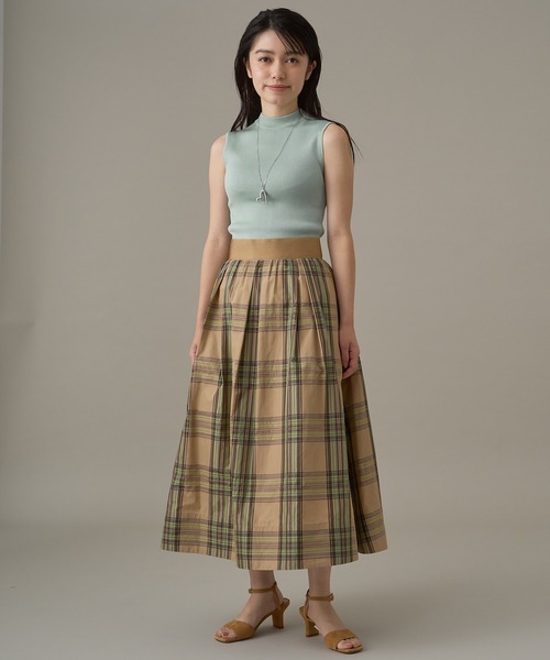 ANAYI(アナイ)の「アセテートポリエステルノースリ プルオーバー <手洗い可>(ニット/セーター・レディース・ブラック/ダークグリーン/ミント・38/36)」の15枚目の写真