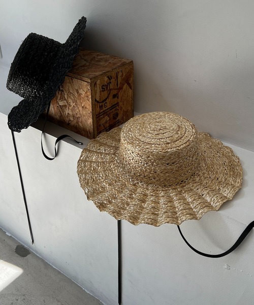 CAPRICIEUX LE'MAGE(カプリシューレマージュ)の「なみなみハット(ハット・レディース・ベージュ/ブラック・FREE)」の6枚目の写真