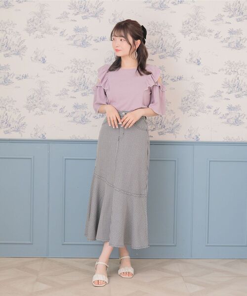 ems excite（エムズエキサイト）の「肩あきフリルテレコCT（Tシャツ/カットソー・レディース・ブラック/パープル/オフホワイト・FREE）」の20枚目の写真