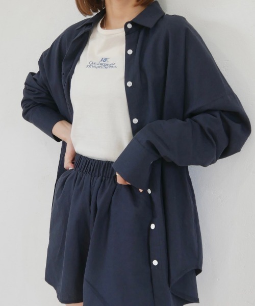 Reurie'（レウリィ）の「リネン混オーバーサイズシャツ（セットアップ対応）（シャツ/ブラウス・レディース・ベージュ/ネイビー・FREE）」の16枚目の写真