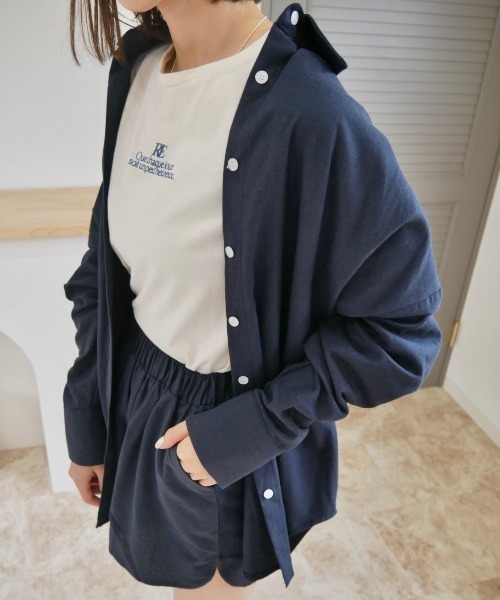 Reurie'（レウリィ）の「リネン混オーバーサイズシャツ（セットアップ対応）（シャツ/ブラウス・レディース・ベージュ/ネイビー・FREE）」の15枚目の写真