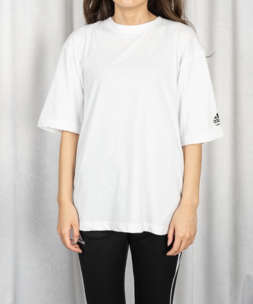 adidas(アディダス)の「adidas combat sports / ワンポイントロゴ入りビッグTシャツ(Tシャツ/カットソー・レディース・アイボリー/ダークグリーン/ホワイト/ブラック・MEDIUM/LARGE)」の1枚目の写真